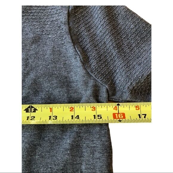 FABLETICS Long Sleeve T-Shirt EUC - Picture 6 of 9